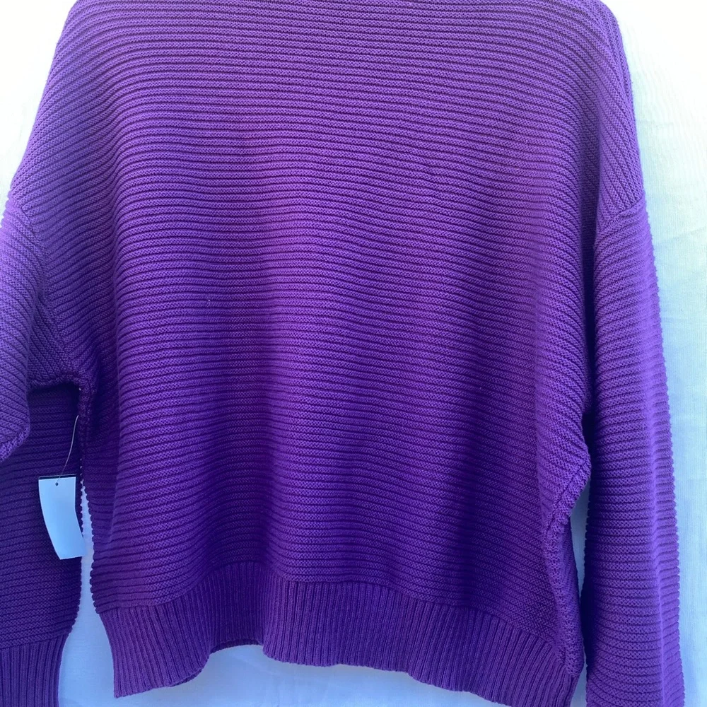 Sweater - Picture 9 of 10